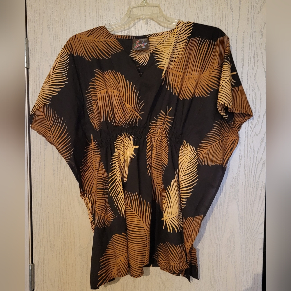 NWOT Island Wear Top matching tote available